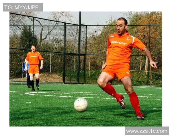 足球球星最新动态播报聚焦赛场风云与荣耀瞬间